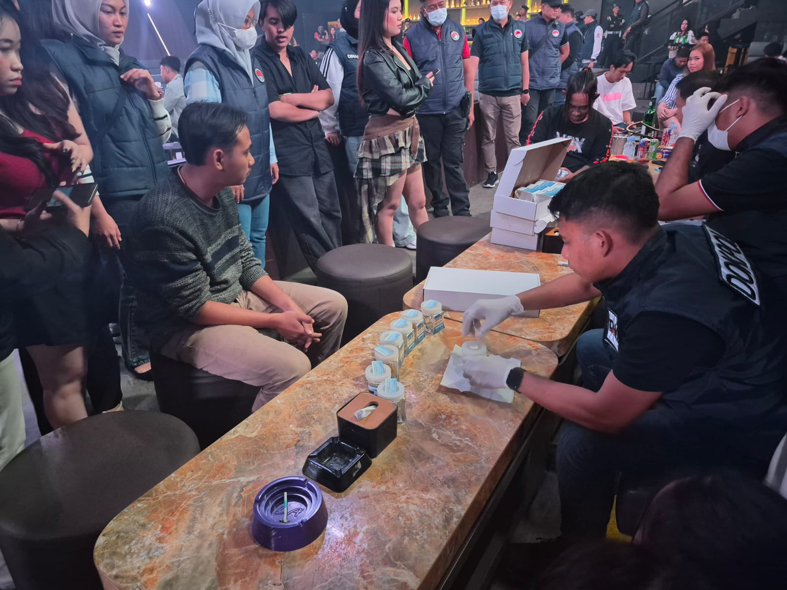 Ditresnarkoba Polda Sultra merazia sejumlah THM di Kendari, Sabtu (30/5/2026).